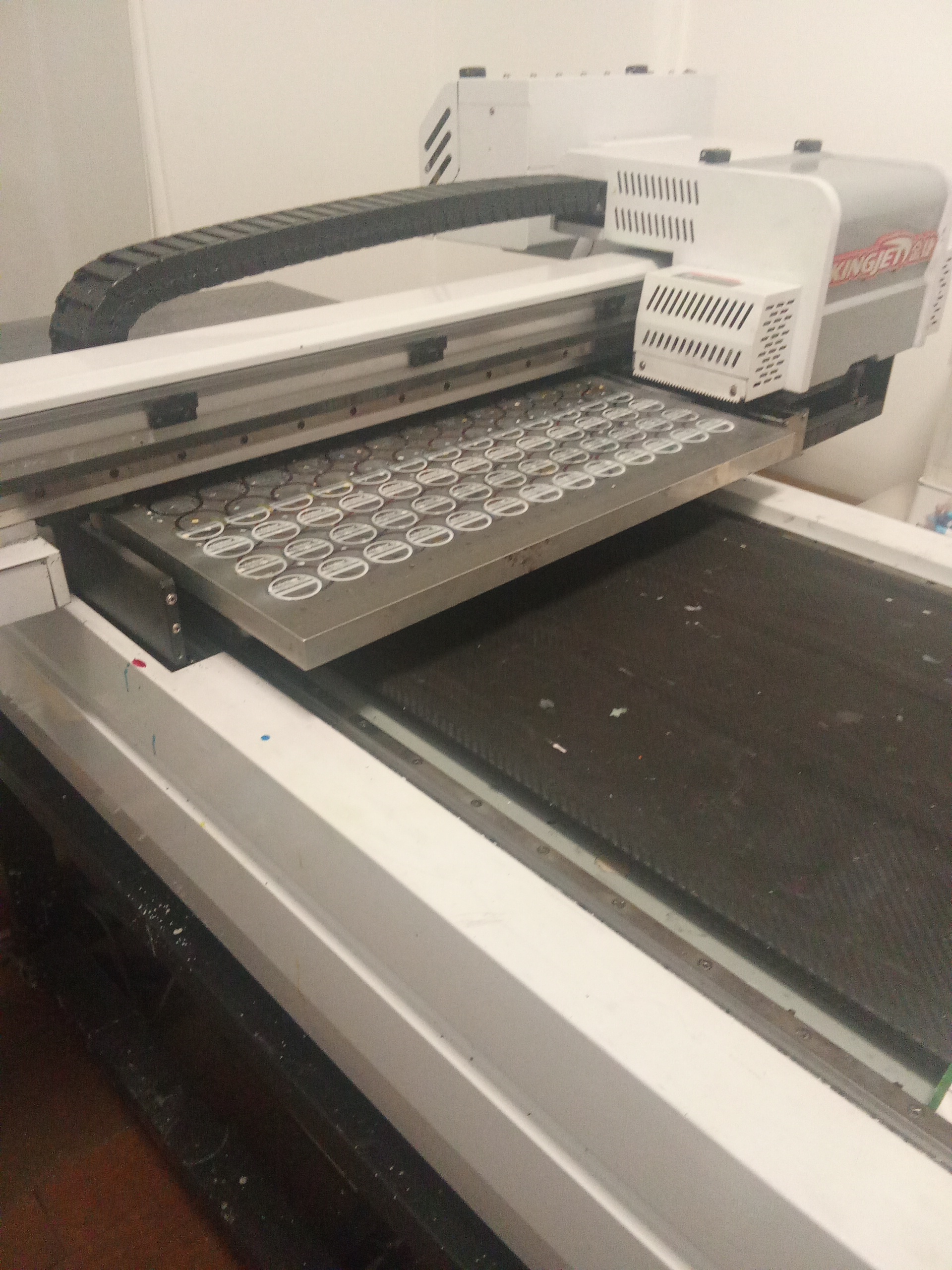 Impresora UV Cama Plana en Ideas Factory